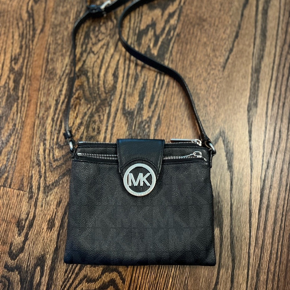 Michael Kors wallet crossbody bag